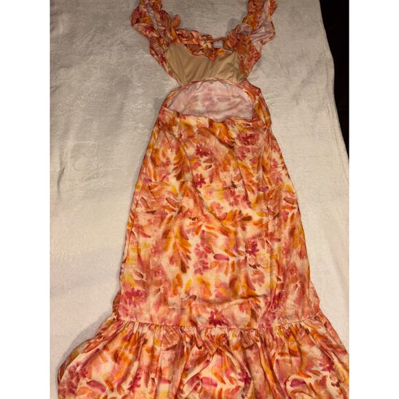 Urban Way orange floral cut out Backless with tie and zipper closure Size large. - Picture 6 of 7